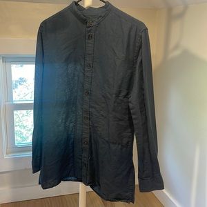 women’s kotn linen blend button down, size small
